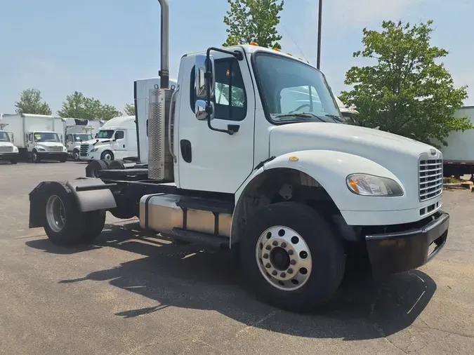 2016 FREIGHTLINER M2 106