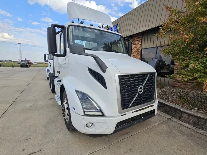 2020 VOLVO VNR64T300452d3850f36c88bf0fdf5f3370b72535