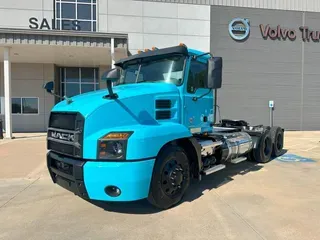 2020 MACK AN64T