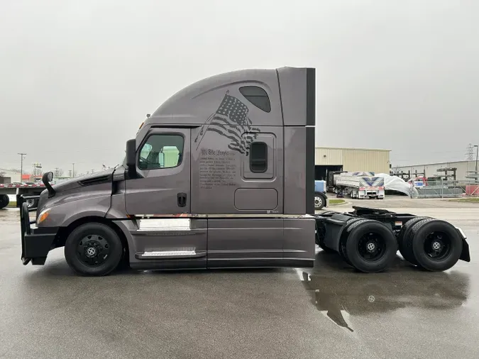 2023 Freightliner Cascadia