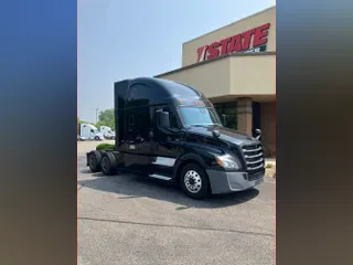 2021 Freightliner New Cascadia