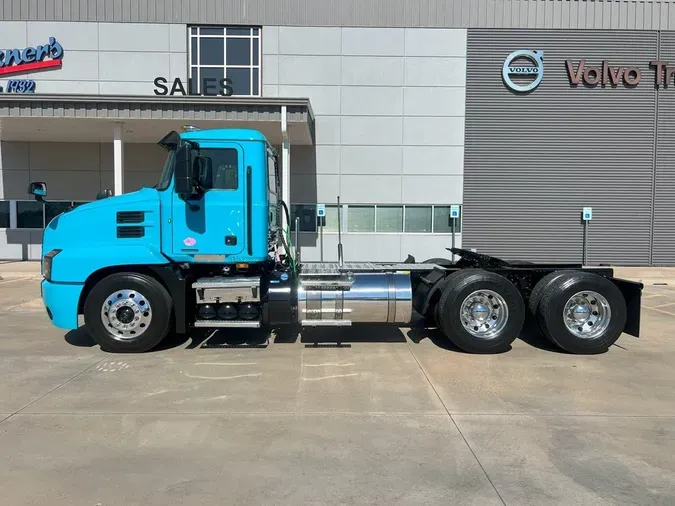 2020 MACK AN64T