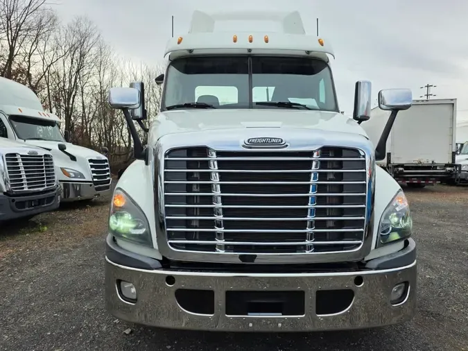 2019 FREIGHTLINER/MERCEDES CASCADIA 1254534192eba56ea0e346448e951d2eef9