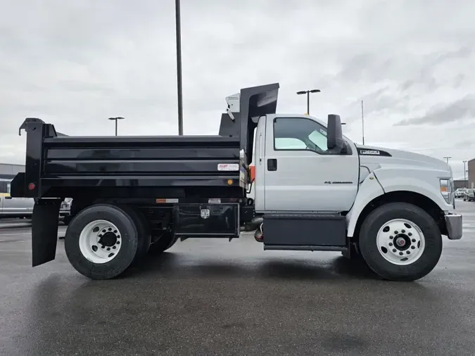 2025 Ford F-650SD