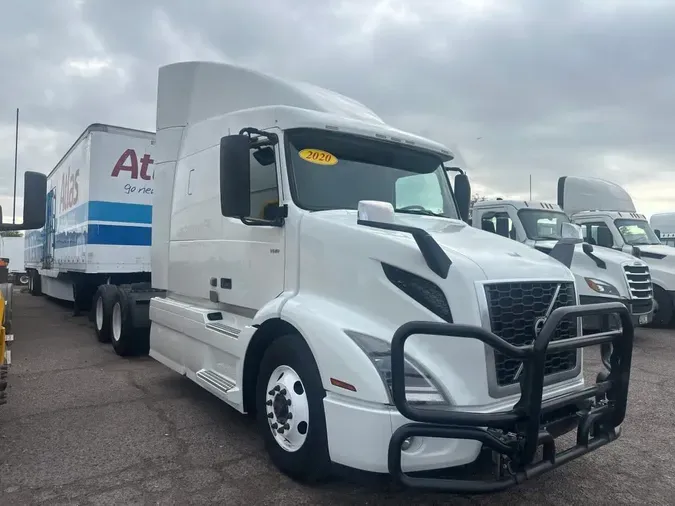 2020 VOLVO VNR64T-640