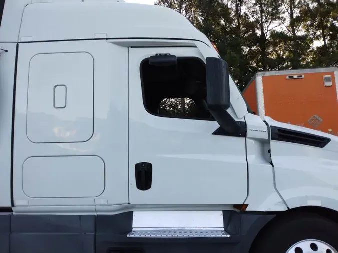 2021 Freightliner Cascadia 1264538c74023dab3d7bc70ded590cdb51e