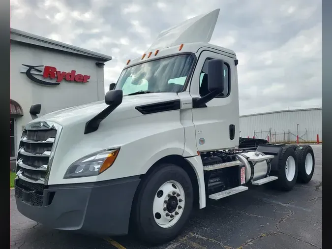 2018 FREIGHTLINER NEW CASCADIA PX126644538c76f5e886ae54c54f4e1e961a642