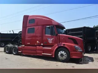 2008 VOLVO VNL64T780