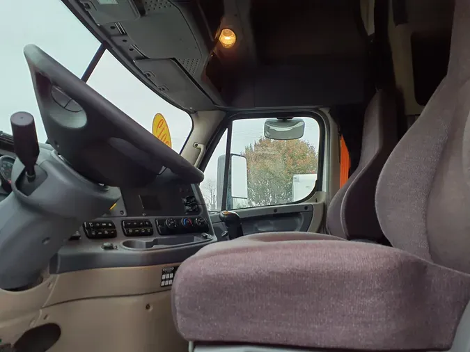 2019 FREIGHTLINER/MERCEDES CASCADIA 125