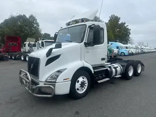 2019 VOLVO VNL