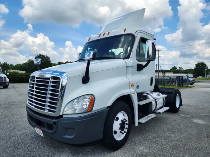 2019 FREIGHTLINER/MERCEDES CASCADIA 125