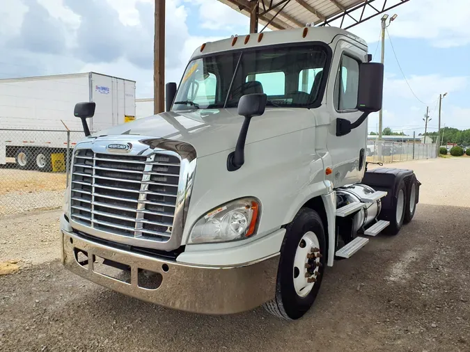 2017 FREIGHTLINER/MERCEDES CASCADIA 125