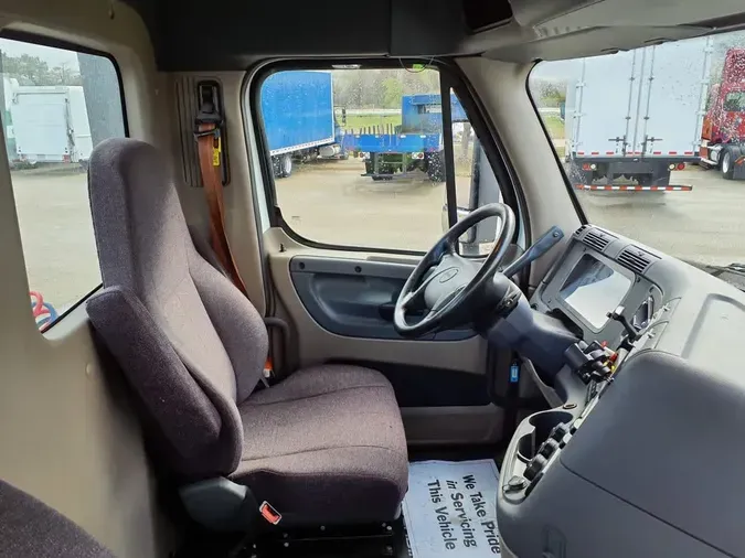 2019 FREIGHTLINER/MERCEDES CASCADIA 125
