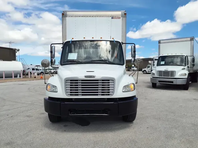 2018 FREIGHTLINER M2 106