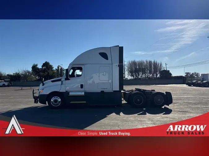 2022 FREIGHTLINER CA126