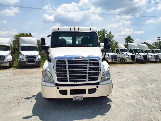 2016 FREIGHTLINER CASCADIA 125454bad9166a7fb0be36c230668ba7512