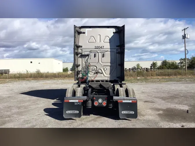 2024 Freightliner Cascadia 126