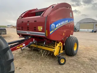 2015 New Holland ROLLBELT 560