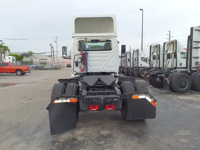 2019 NAVISTAR INTERNATIONAL RH613 DAYCAB S/A