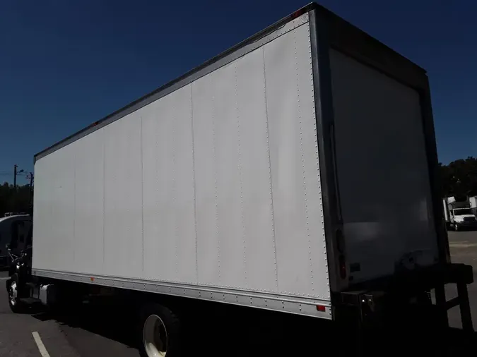 2018 FREIGHTLINER M2 106