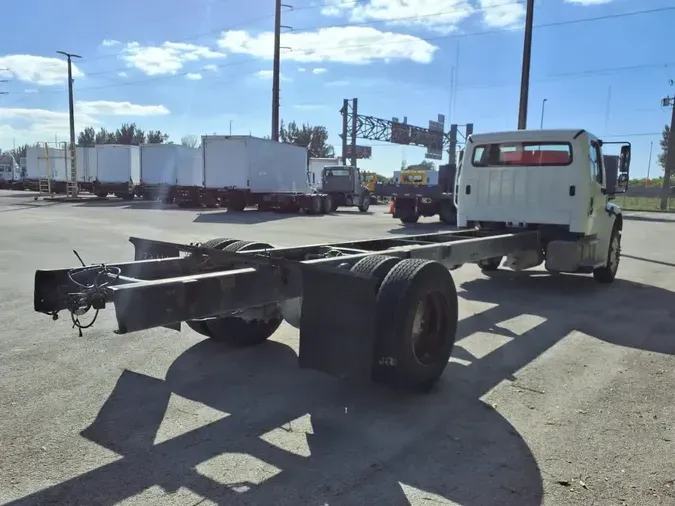 2018 FREIGHTLINER/MERCEDES M2 106
