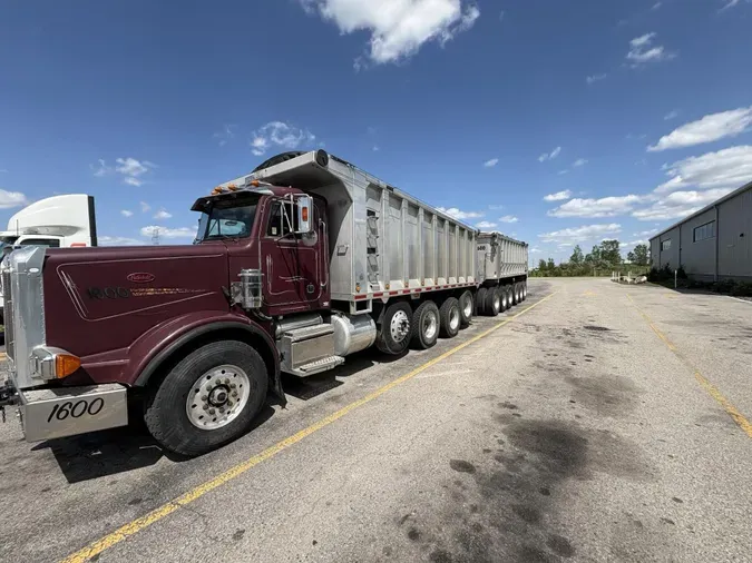 1999 Peterbilt 357