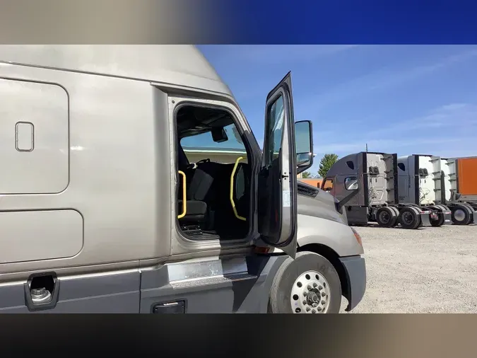 2025 Freightliner Cascadia 1264551aa730cf0471a00a9ed7bab68b8e4