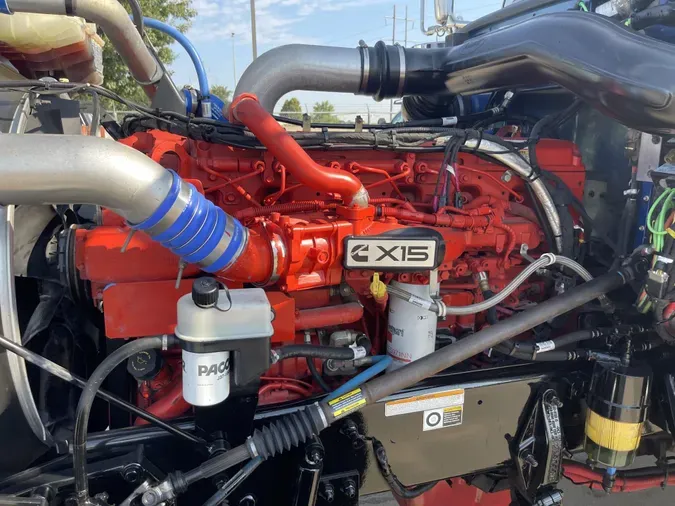 2023 Peterbilt 389