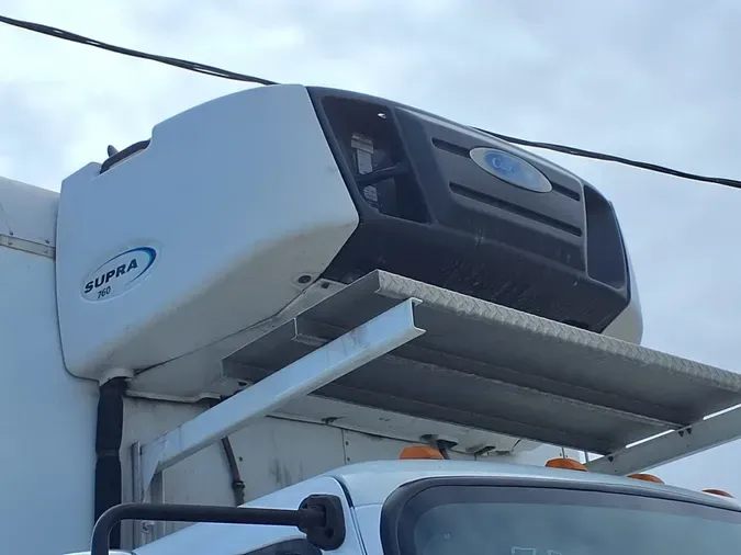 2018 FREIGHTLINER/MERCEDES M2 106