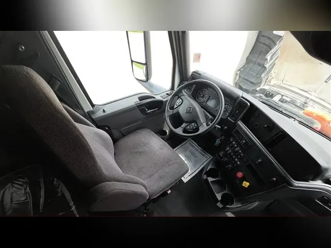 2022 INTERNATIONAL LT625