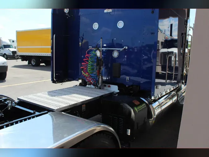 2025 Peterbilt 589