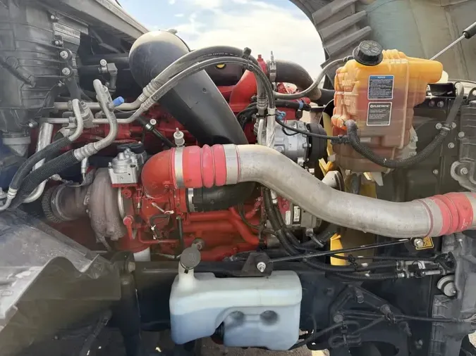 2021 NAVISTAR INTERNATIONAL LT625 SLPR CAB
