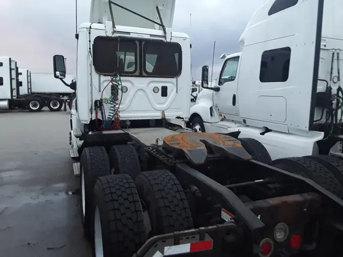 2017 FREIGHTLINER/MERCEDES CASCADIA 125