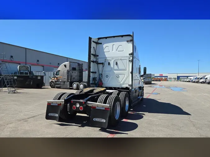 2024 Freightliner Cascadia 126