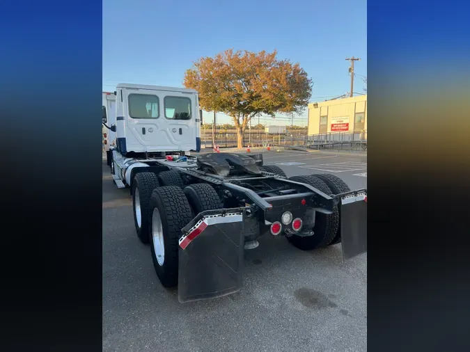 2018 FREIGHTLINER/MERCEDES CASCADIA 125