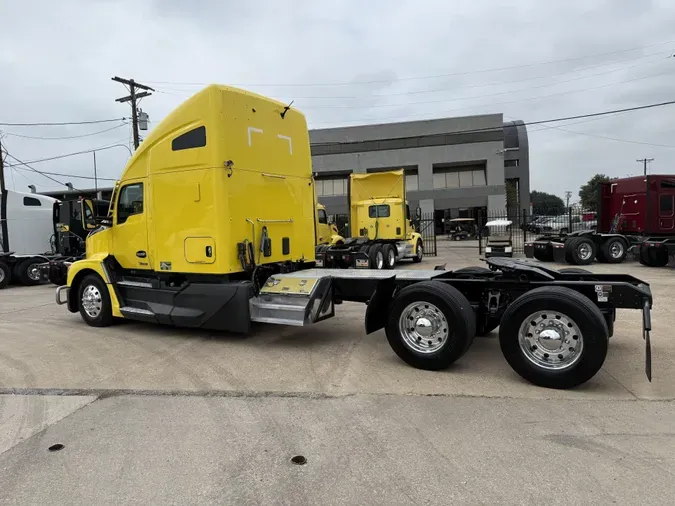 2023 Kenworth T680