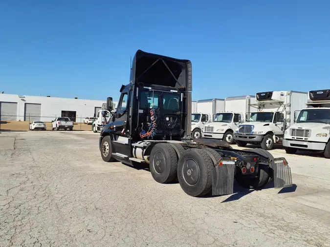 2019 FREIGHTLINER/MERCEDES CASCADIA 125