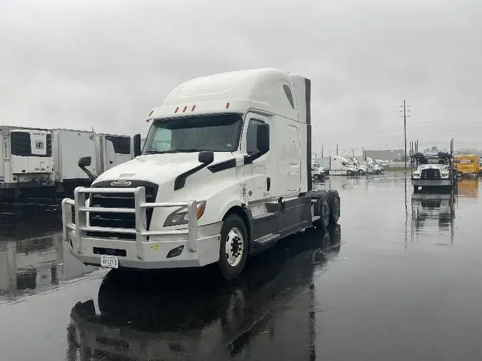 2020 Freightliner T12664ST