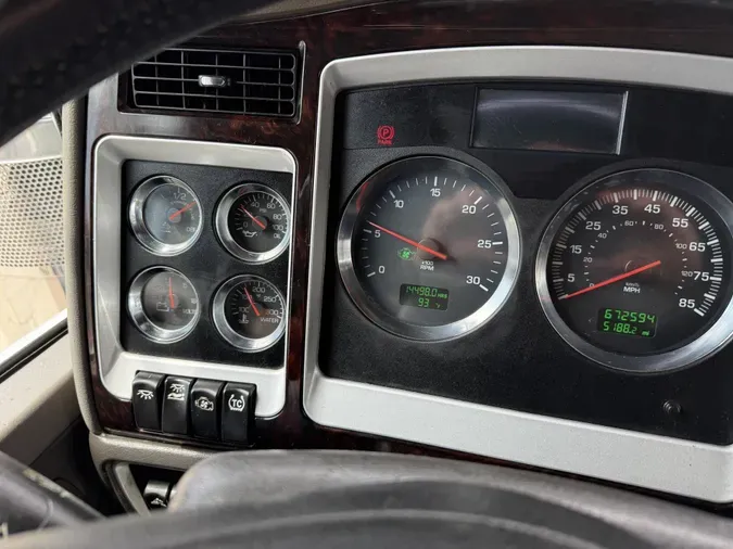2020 Kenworth W900