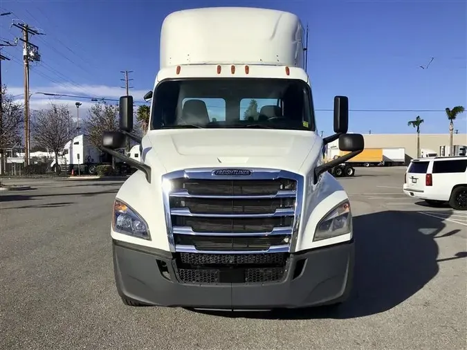 2020 FREIGHTLINER CA126