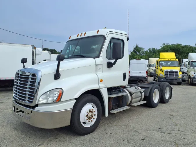 2017 FREIGHTLINER/MERCEDES CASCADIA 125456c7ce26eba43d4baacc26a6e643ee5