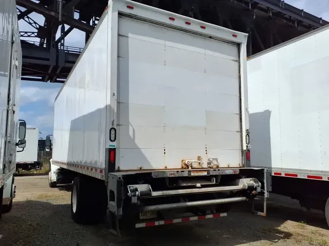 2016 FREIGHTLINER M2 106