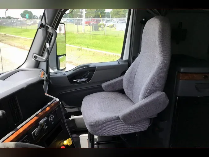 2020 INT LT625 6x4