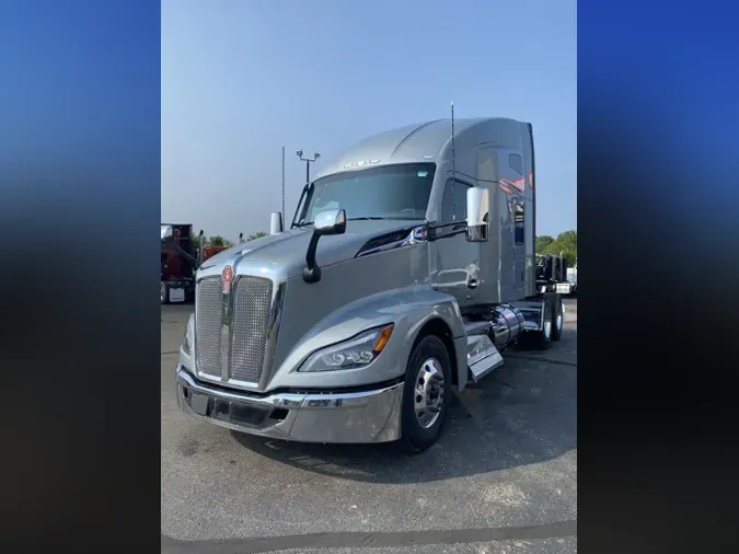 2025 Kenworth T680