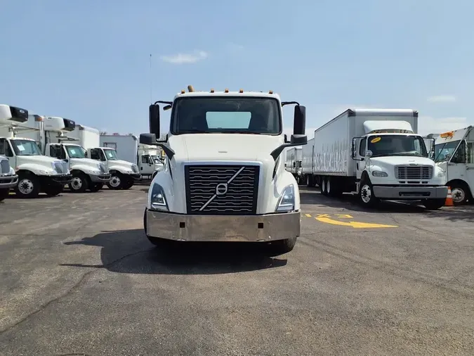 2019 VOLVO VNL64T-300