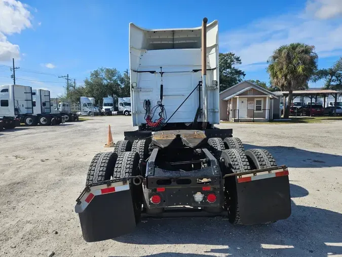 2020 VOLVO VNR64T-640