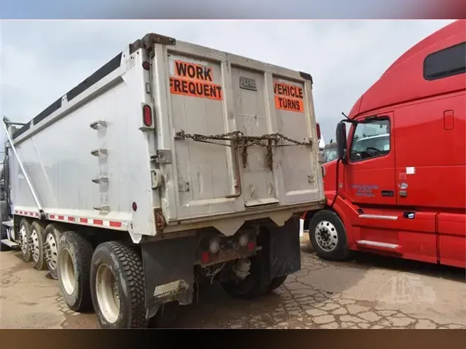 2016 FREIGHTLINER CORONADO 122 SD