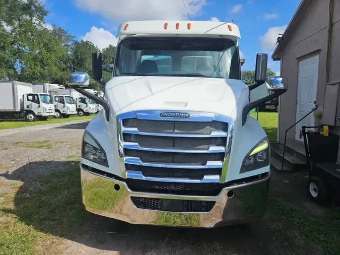 2020 FREIGHTLINER/MERCEDES NEW CASCADIA 116