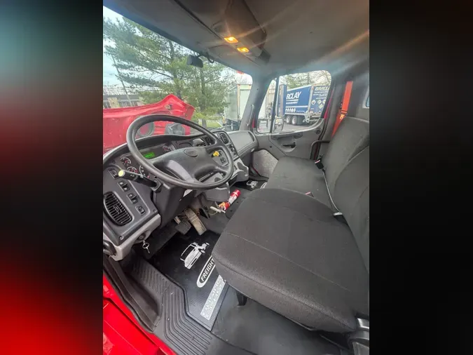 2018 FREIGHTLINER/MERCEDES M2 106