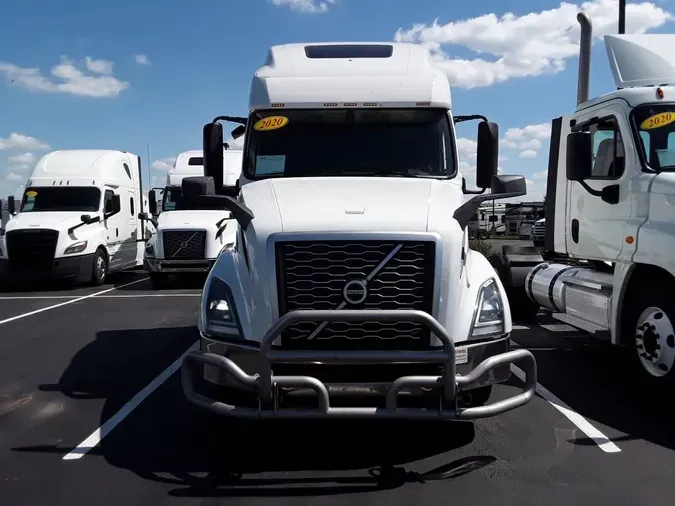 2020 VOLVO VNL64T-760